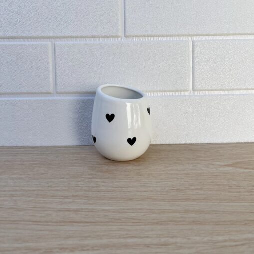 Mate de ceramica corazones negro