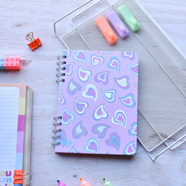 Cuadernos A5 | Tapa dura | Corazones lila