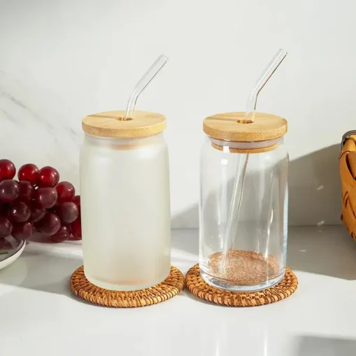 VASO DE VIDRIO CON SORBETE Y TAPA BAMBU
