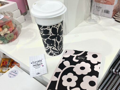 Vaso de café + libreta