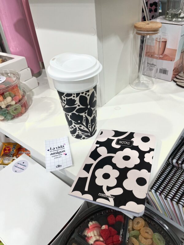 Vaso de café + libreta