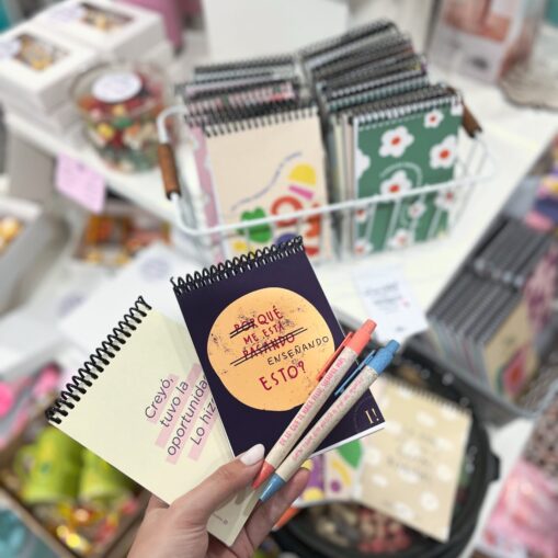 Libreta + lapicera