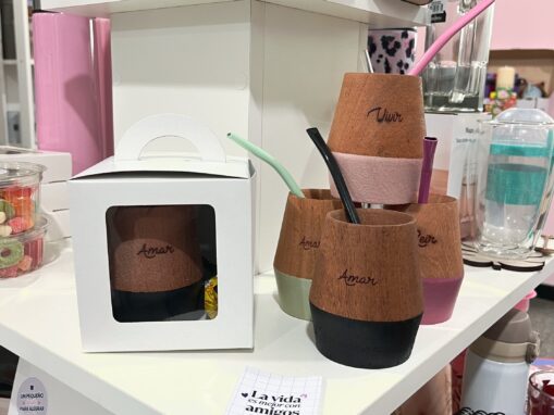 Mate de madera en caja + bon o bon
