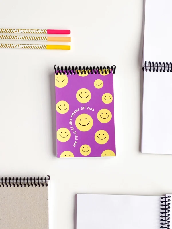 Libreta anillada "Ser feliz"