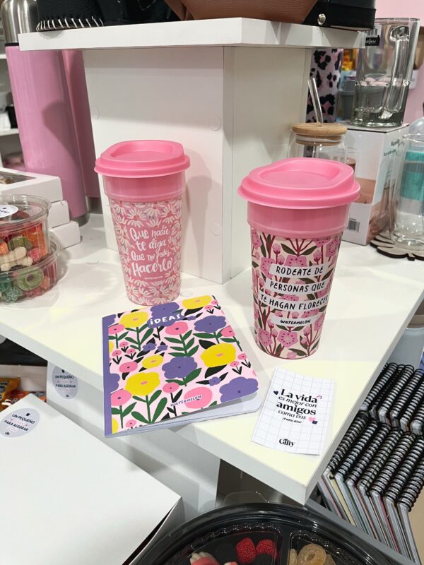 Libreta + vaso de café