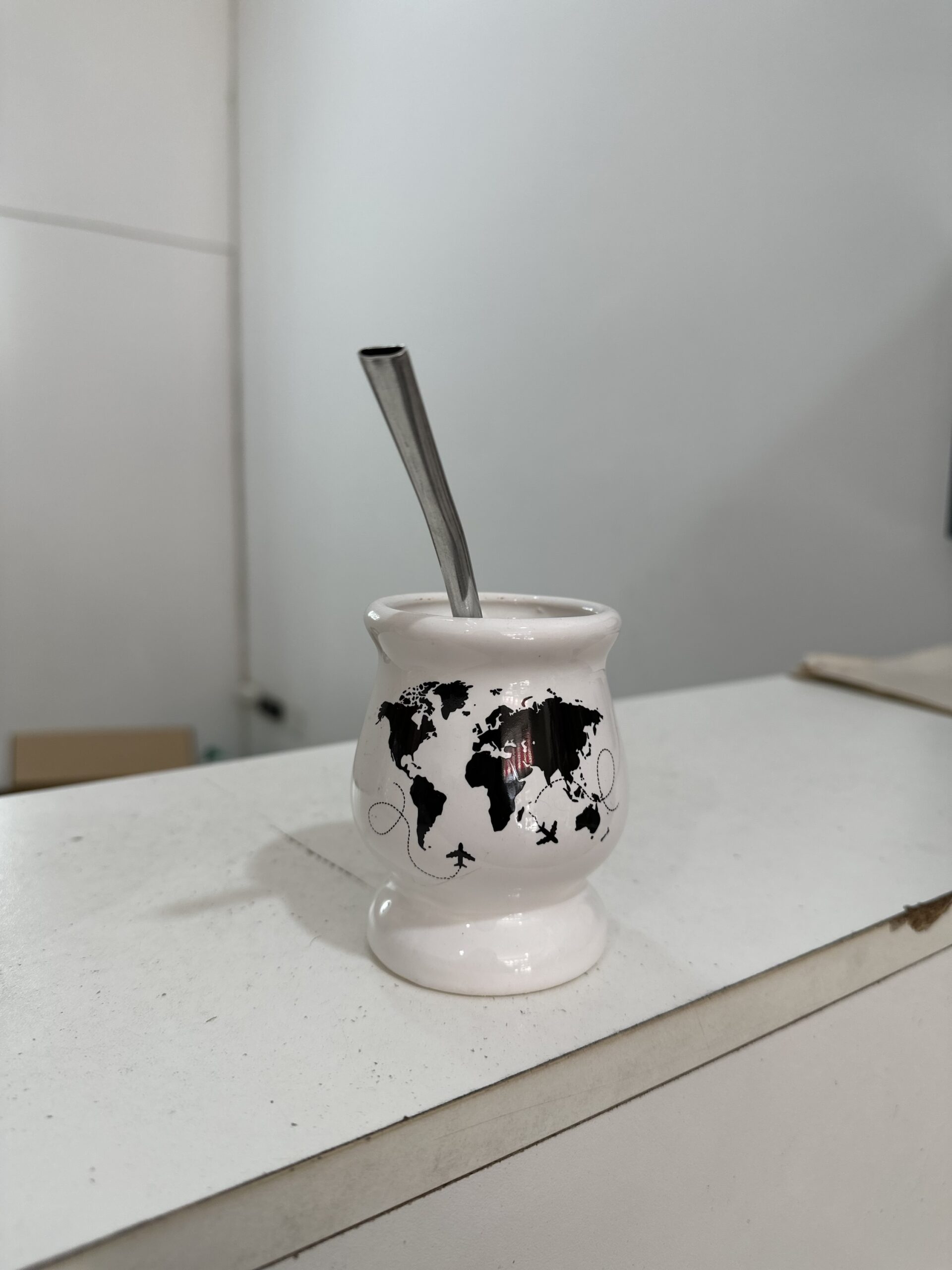 Mate de ceramica "Vuelta al mundo"