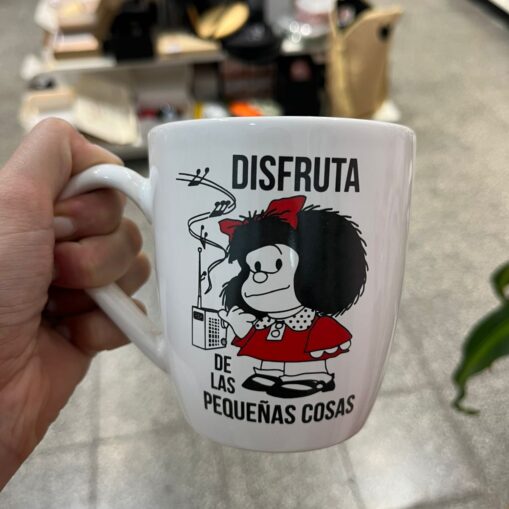 Taza Mafalda "Disfruta de las pequeñas cosas"