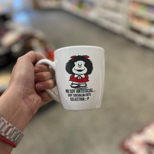 Taza Mafalda "Socialmente selectiva"