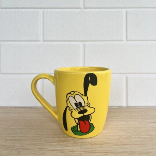 Taza Pluto