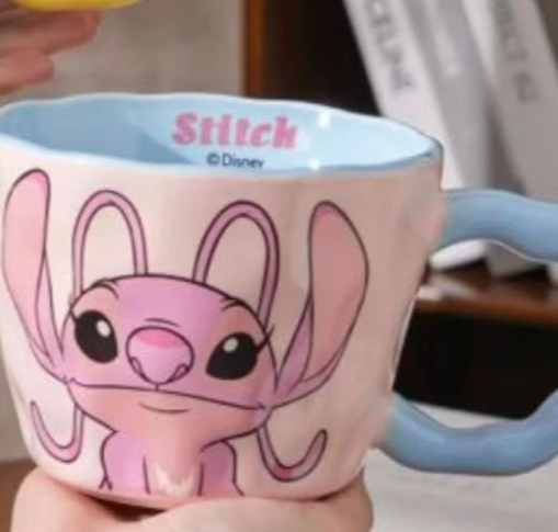Taza importada Angela
