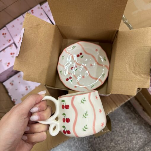 Combo taza + plato Importado "Cerezas"